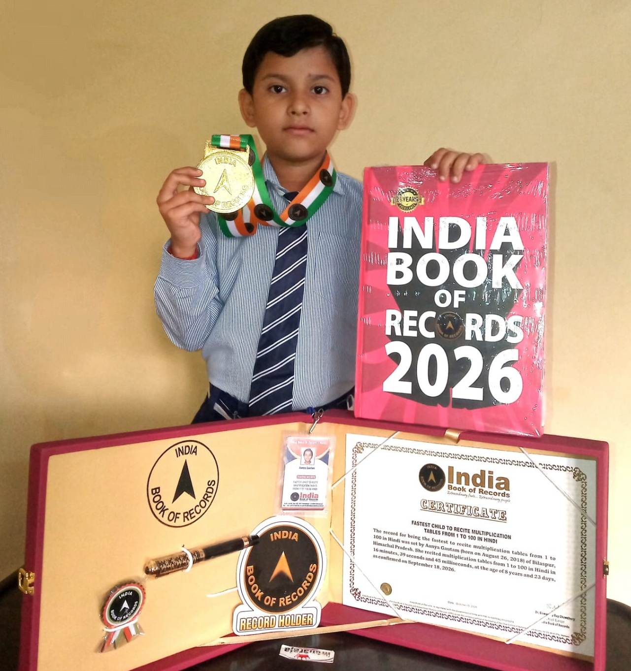 8 साल की आन्या गौतम ने बनाया नेशनल रिकॉर्ड, 16 मिनट में सुनाए 1 से 100 तक के पहाड़े, इंडिया बुक ऑफ रिकॉर्ड्स में दर्ज हुआ नाम