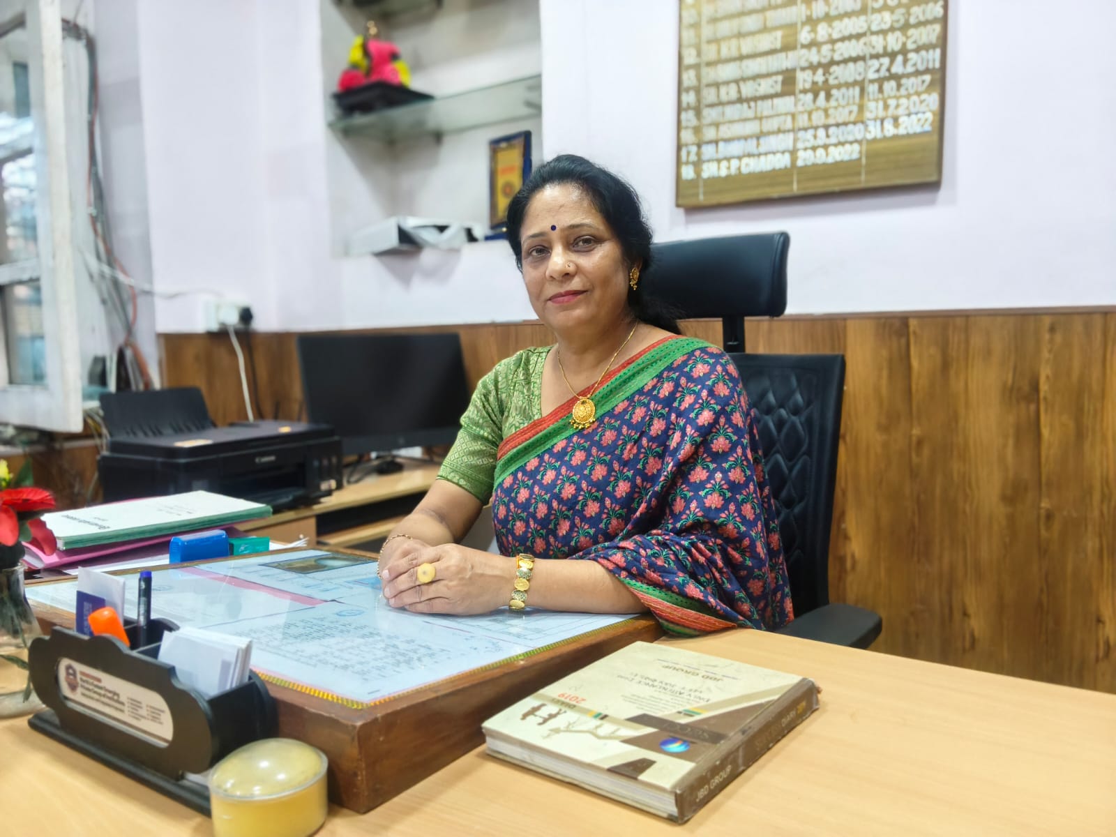 लाइब्रेरी की किताबों और लैब के उपकरणों का हो सदुपयोग – निशा गुप्ता