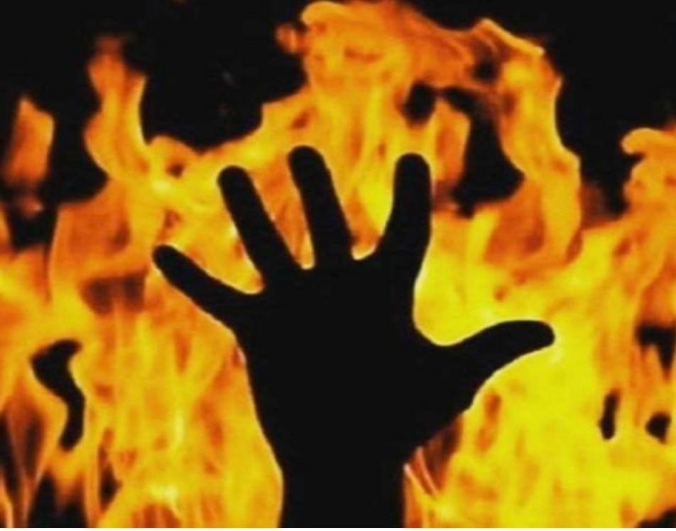कुल्लू के बाशिंग में गैस रिसाव से घर में लगी आग, मां और तीन बच्चे झुलसे